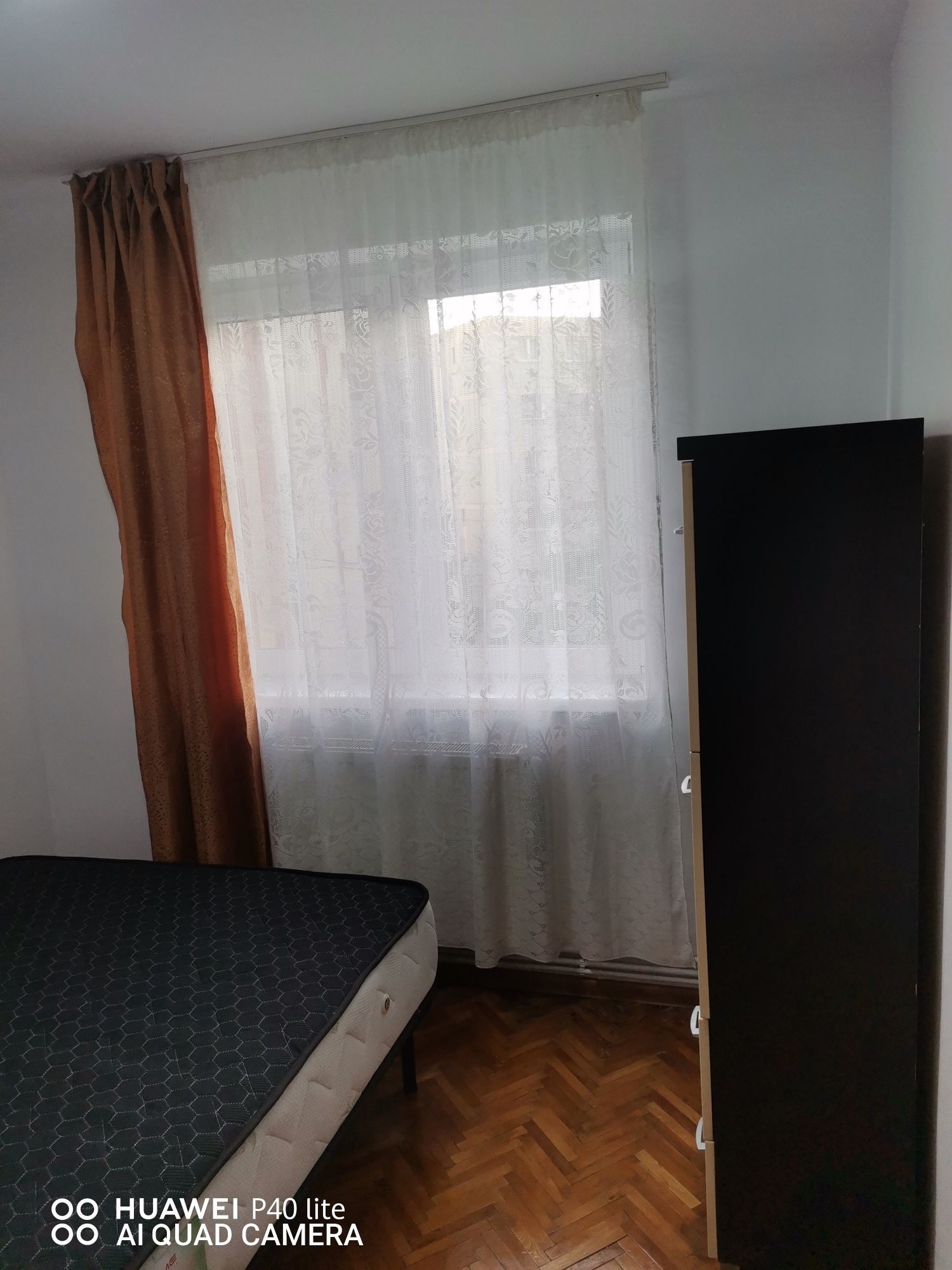 Închiriez apartament
