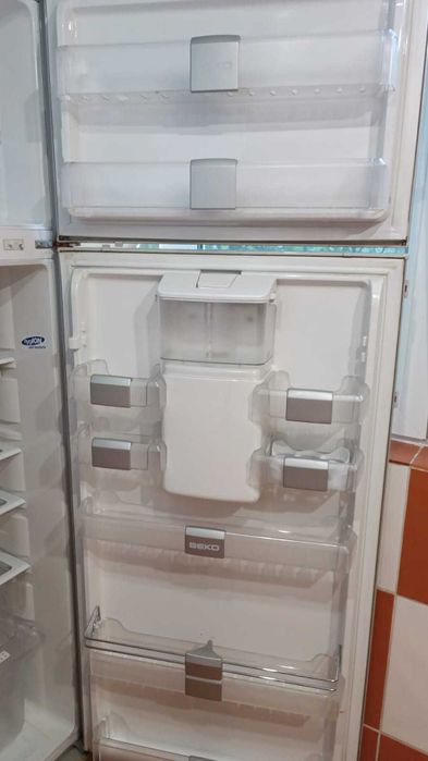 Frigider Beko No Frost