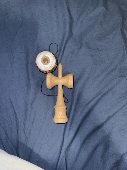 Kendama krom naked pelle