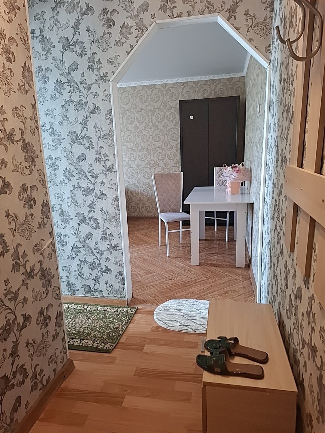 Сдаётся 1 комната кв в центре 8000