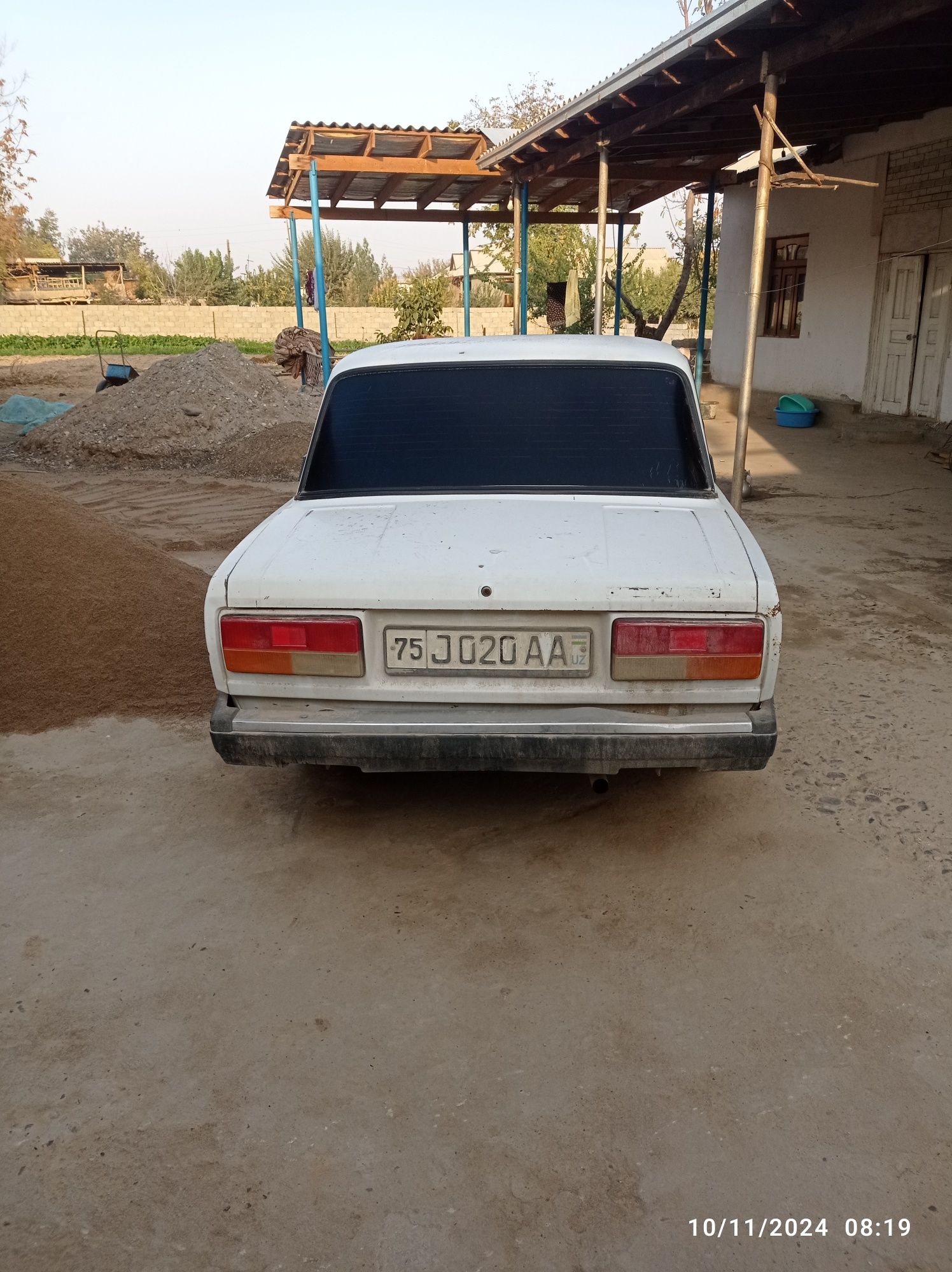 Gaz 2107 sotiladi