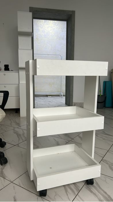 Продам кушетки для салонов красоты