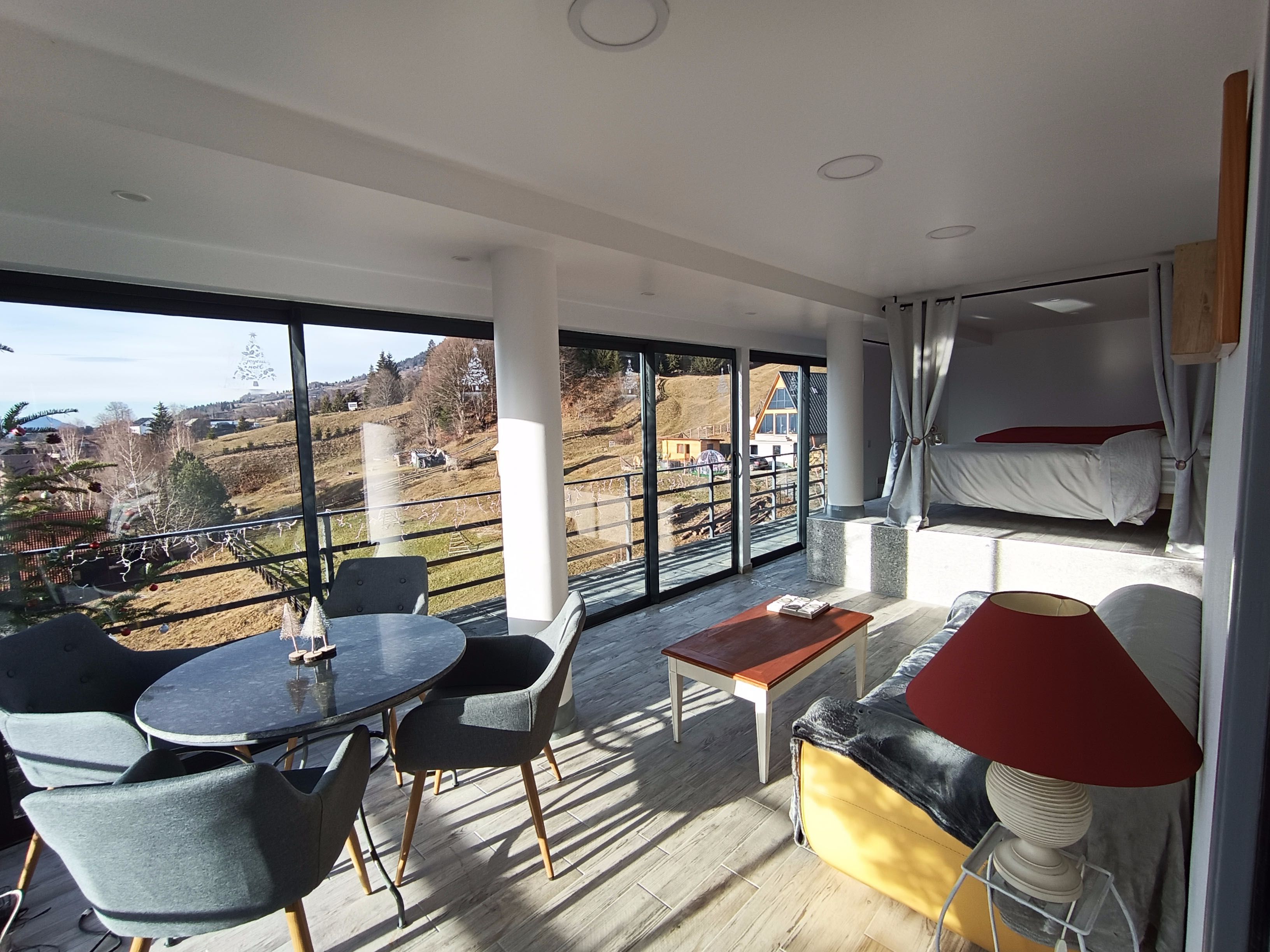 Apartament 2 ( 5 persoane) Cabana de pE Stanca