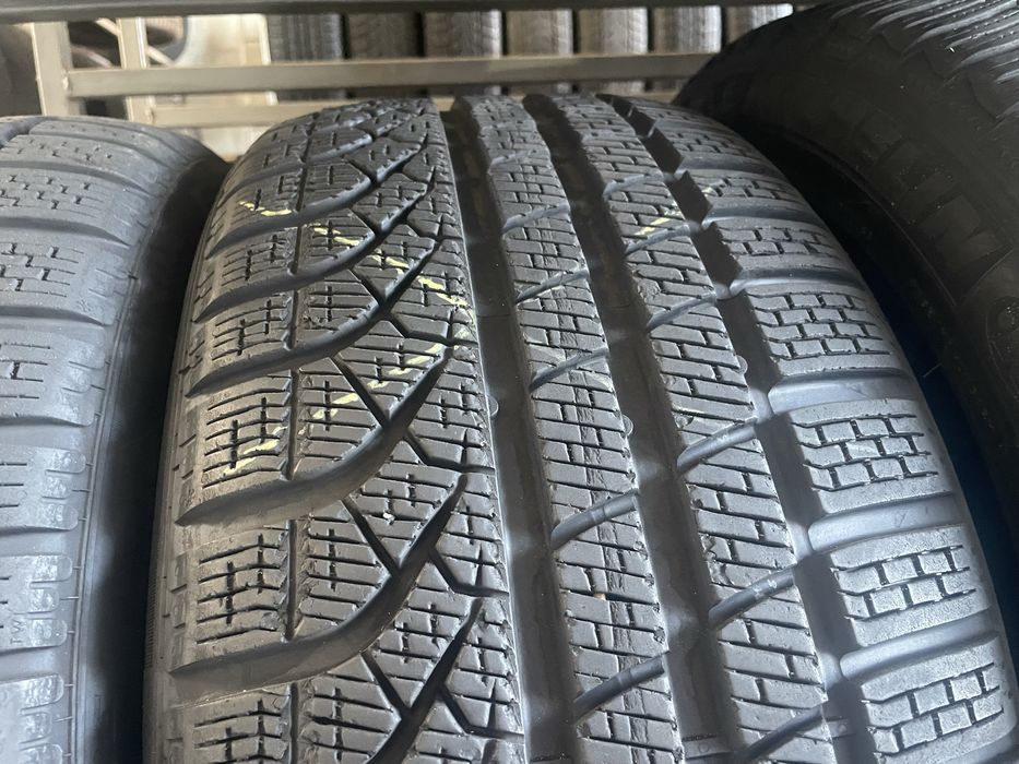 Anvelope 235/40/19 Pirelli set 2 buc
