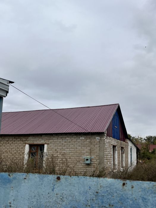 продам дом и вагон + гараж