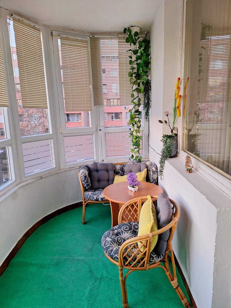 Дава се под наем Тристаен апартамент в Кърджали, Център - 90 кв.м за 306 € - Снимка #4