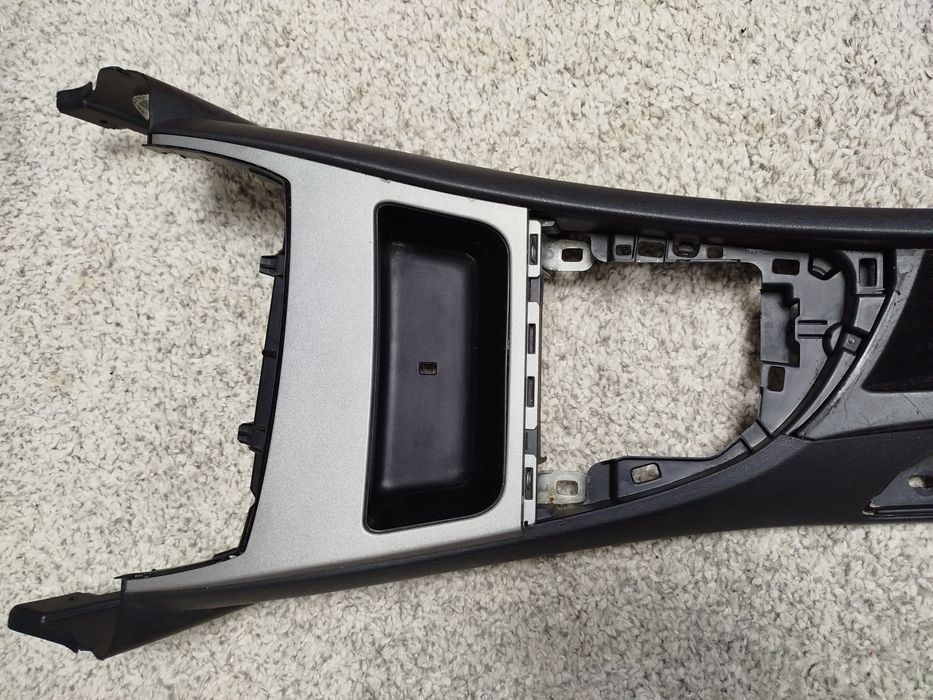 Cotiera-consola BMW seria 1 2005