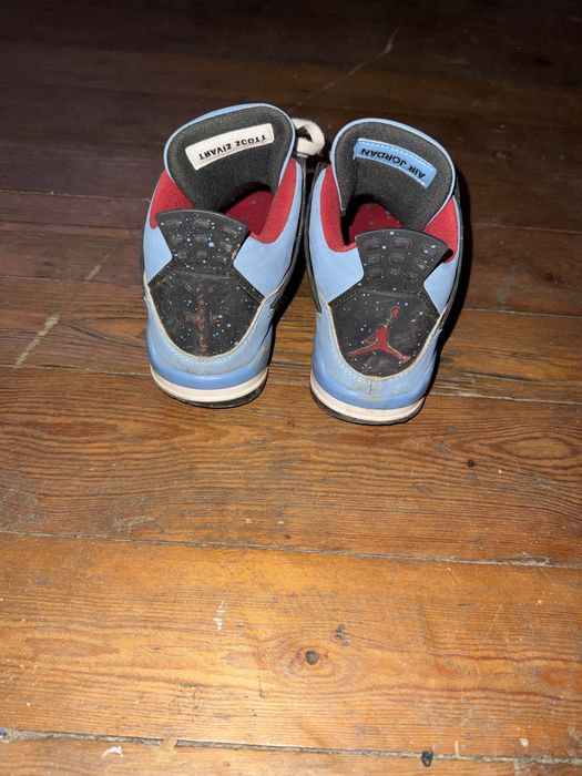 Travis scott jordan 4