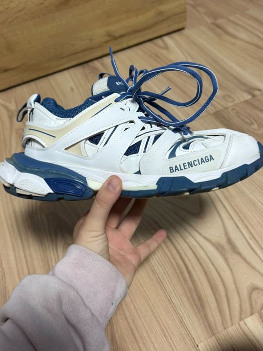 Balenciaga trakc white and blue