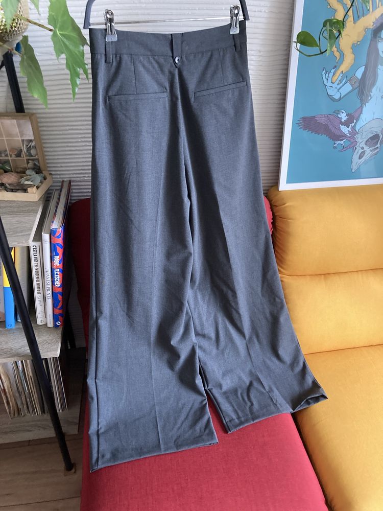 Zara панталон, чисто нов, XS