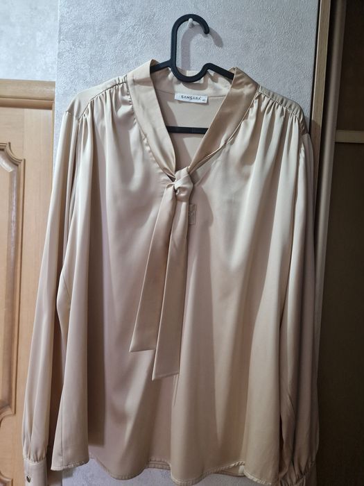 Продам  женскую блузку