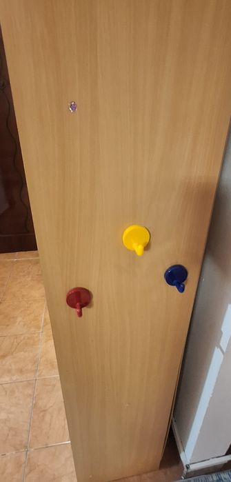 Vand cuier tip dulap