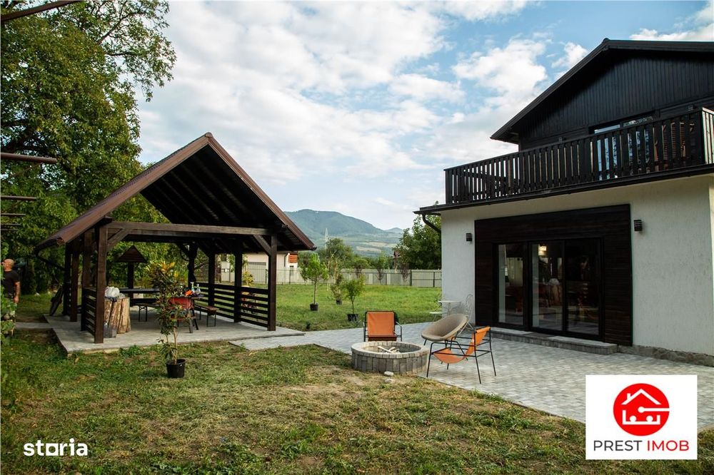 De vanzare 2 vile deosebite cu activitate hoteliera in zona turistica