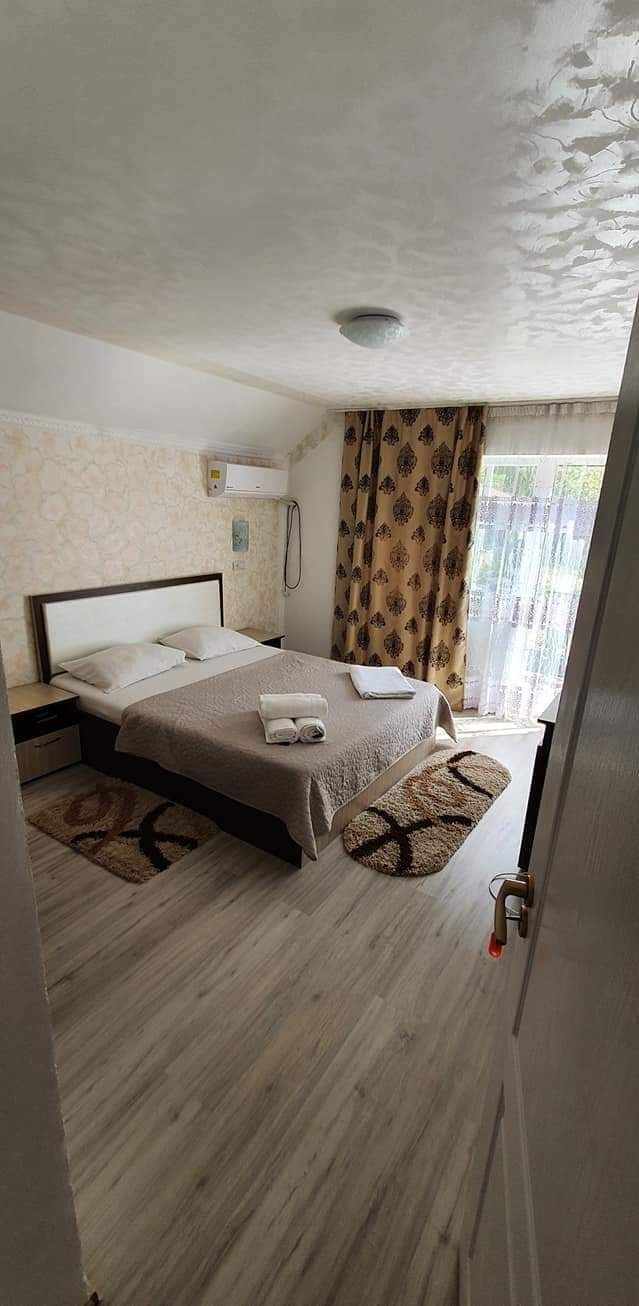 Casa Mimi Băile Herculane Apartament + Camere duble