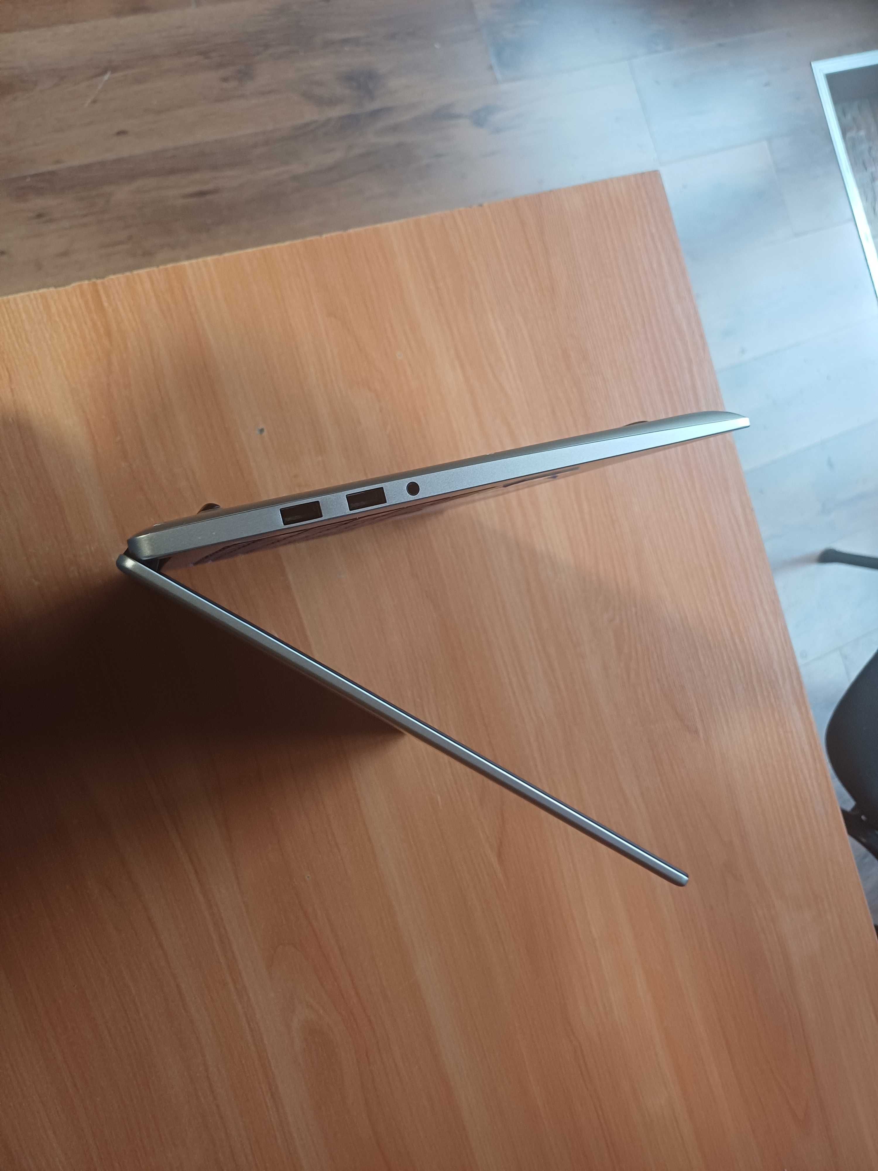 Huawei Matebook 15 Ryzen 5/ 256GB SSD/8GB Като нов с батерия до 8 часа