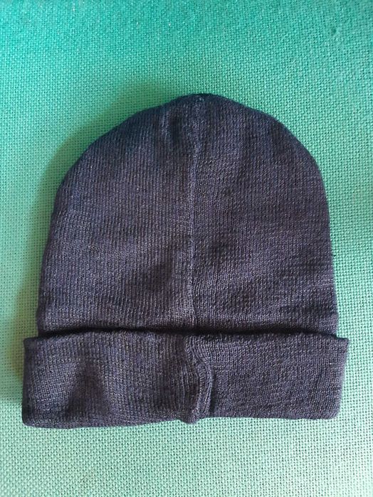 Зимна шапка на Левски - София