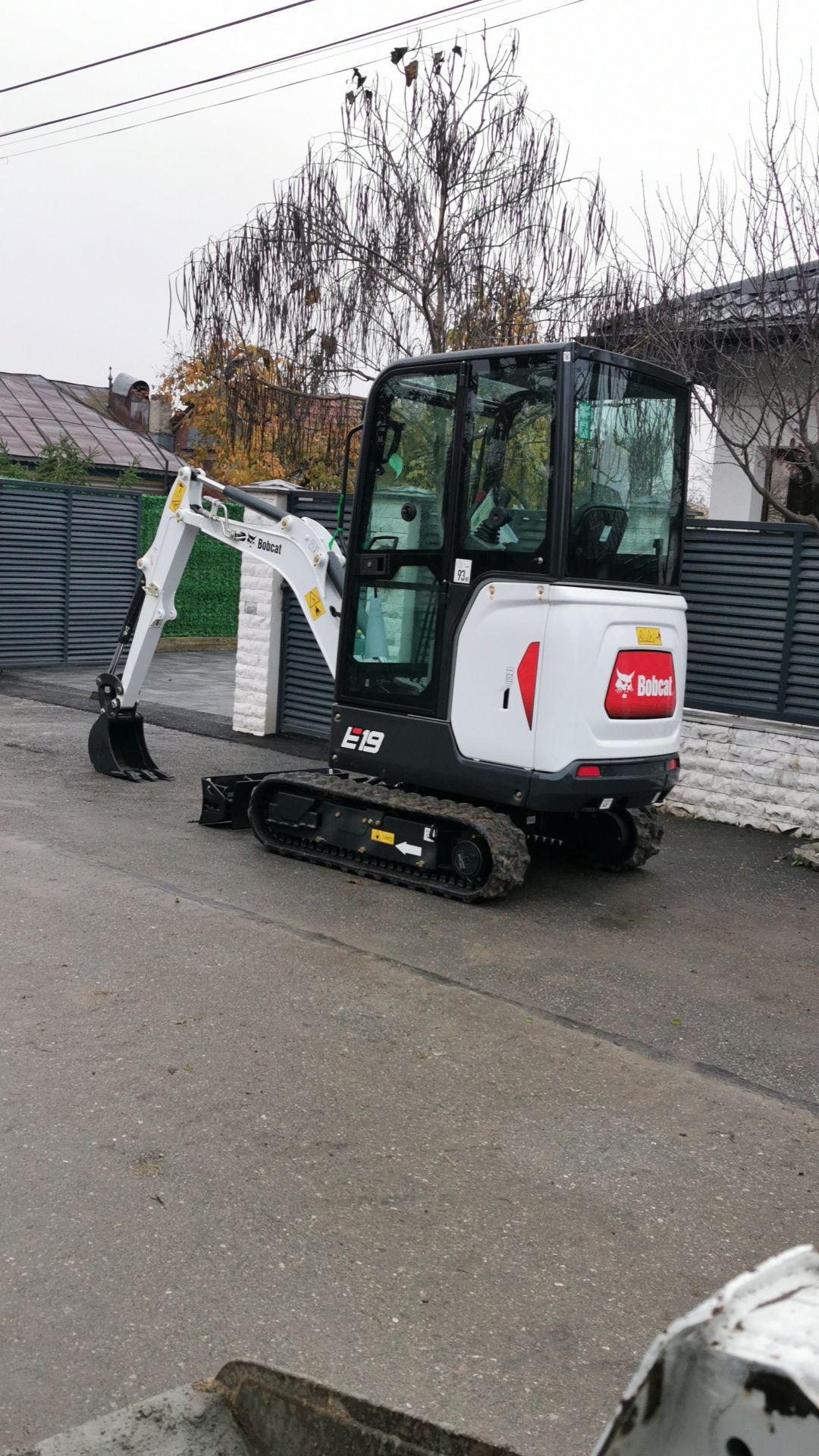 De inchiriat Cilindru compactor  Miniexcavator Bobcat balast tera