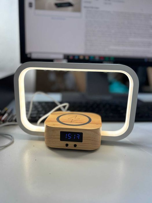 Lampă noptieră LED Yamyone, wireless charger, ceas, USB