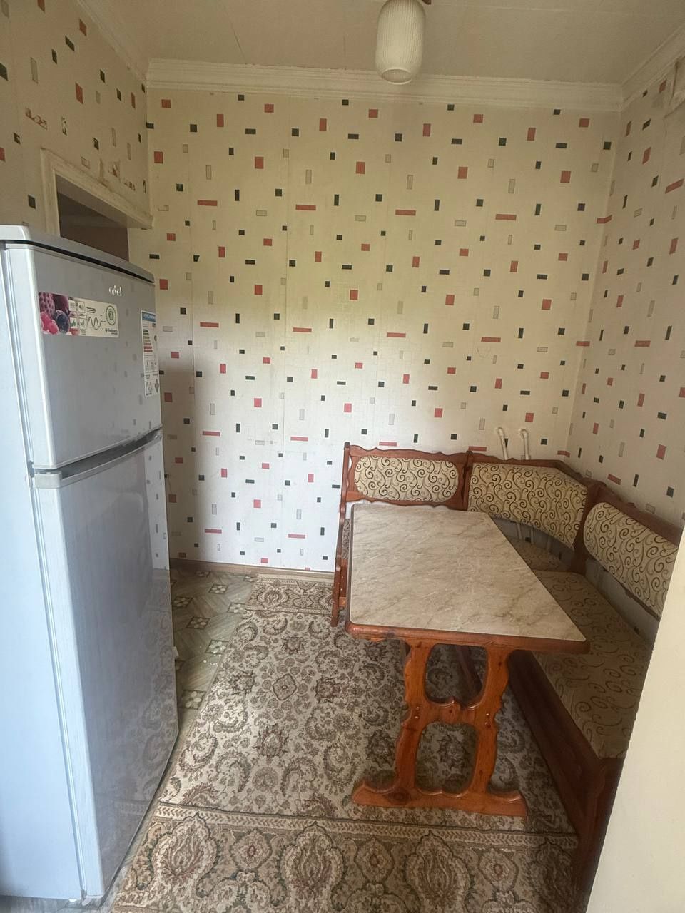 Аренда Чиланзар 19 2/4/4 балкон 1,5 *6
