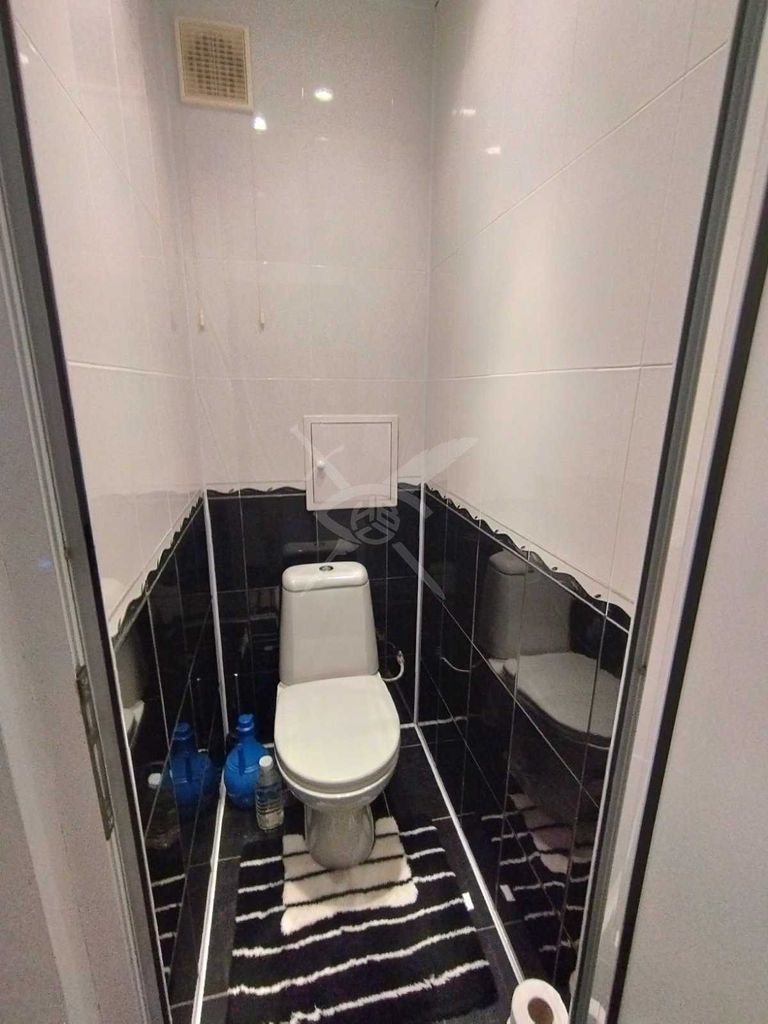 Продава се Тристаен апартамент в Бургас, Славейков - 82 кв.м за 1952 €/кв.м - Снимка #12