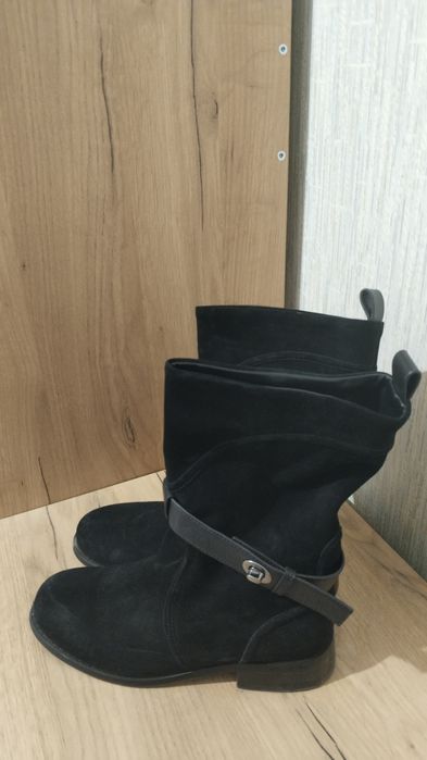 Продам сапоги, натуральные замш , размер 38-39.
