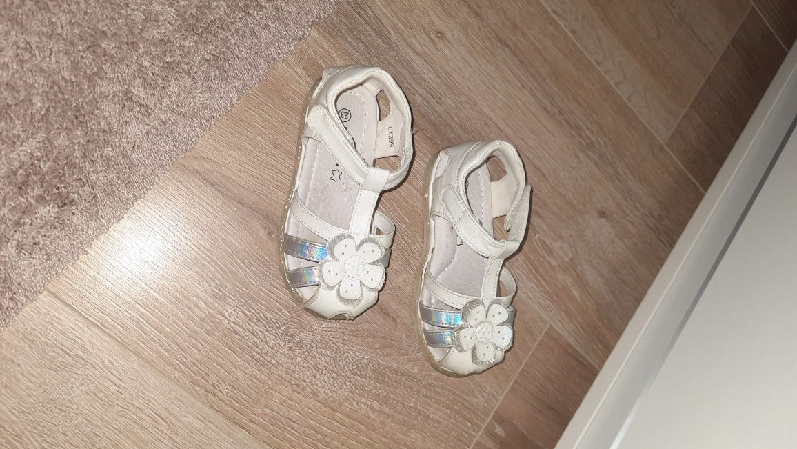 Sandale,adidasi,pantofi fetita mărimea 25