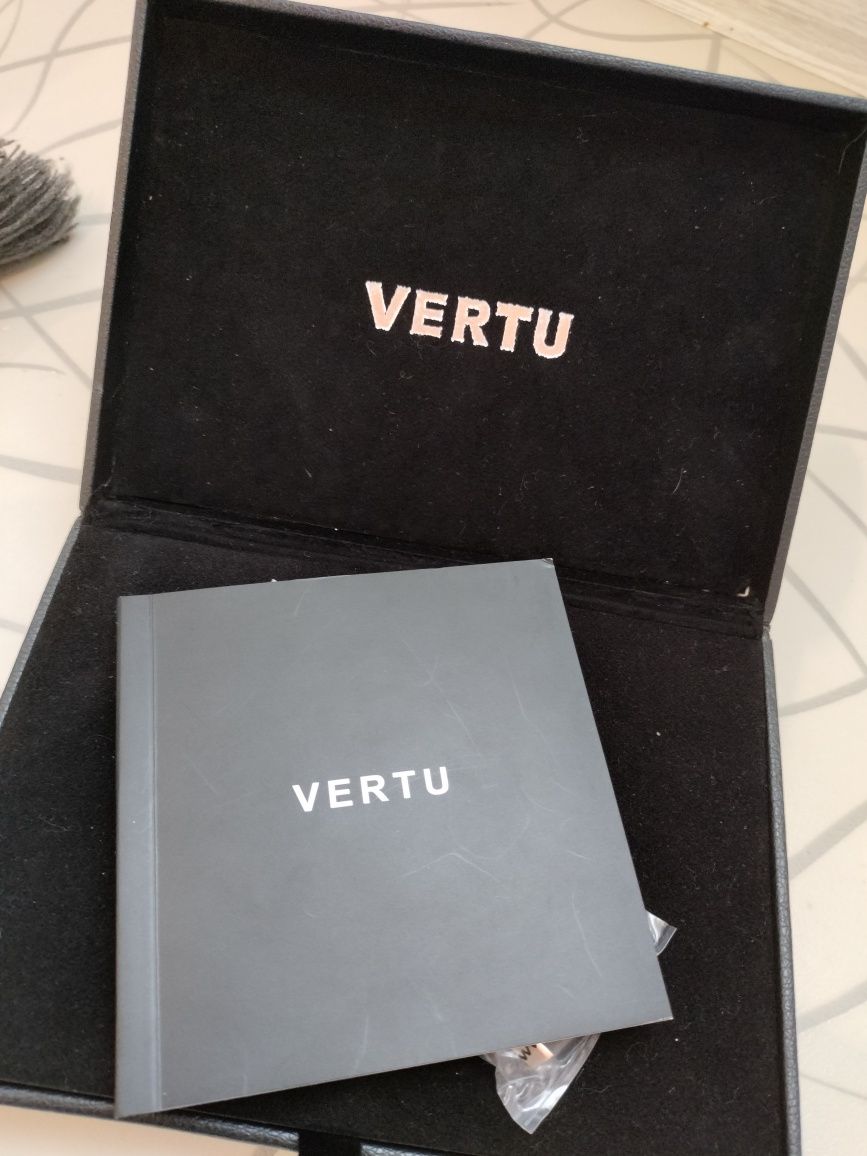 Vertu телефон 60000тг