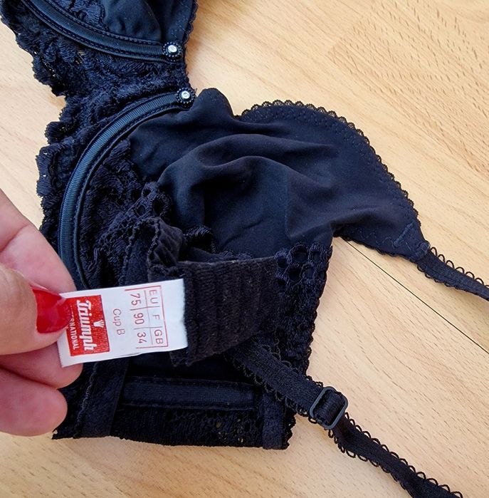 Sutien original Triumph,cupa 75B,super preț,aplicații strass,Italia