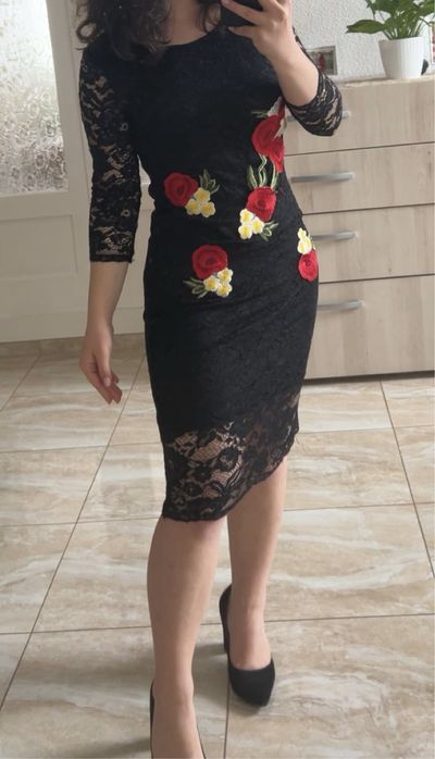 Rochie neagra din dantela