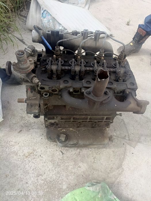 Mator sotiladi . Hamma narsasi ishlaydi .