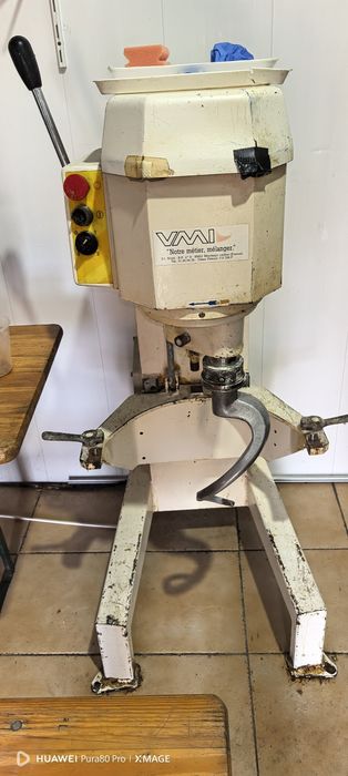 Тестомесачка трифазна