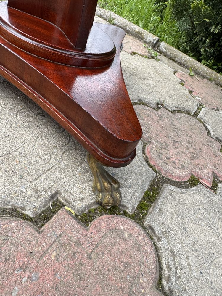 Set 2 măsuțe rotunde stil clasic – lemn masiv cu detalii din bronz
