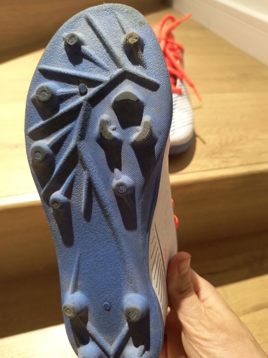 Pantofi i fotbal pentru iarba