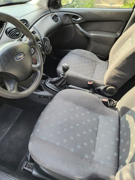 Vând Ford focus 2003