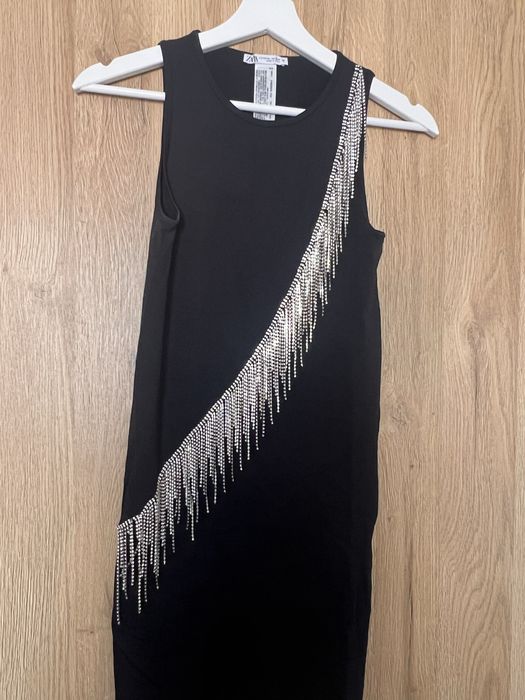 Черна рокля Zara