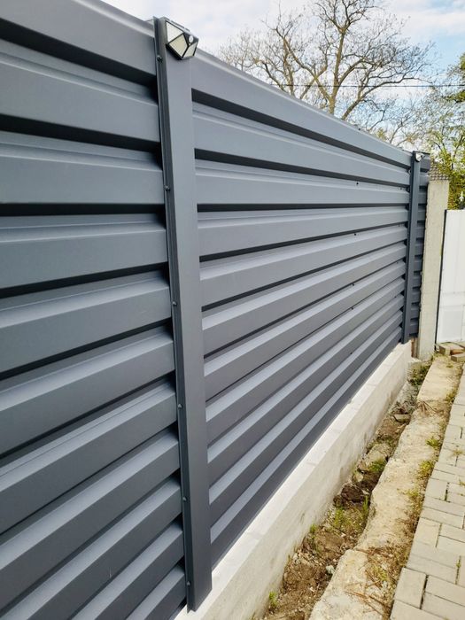 Gard din tabla cutata Viking, model T35 fatada, vopsita electrostatic