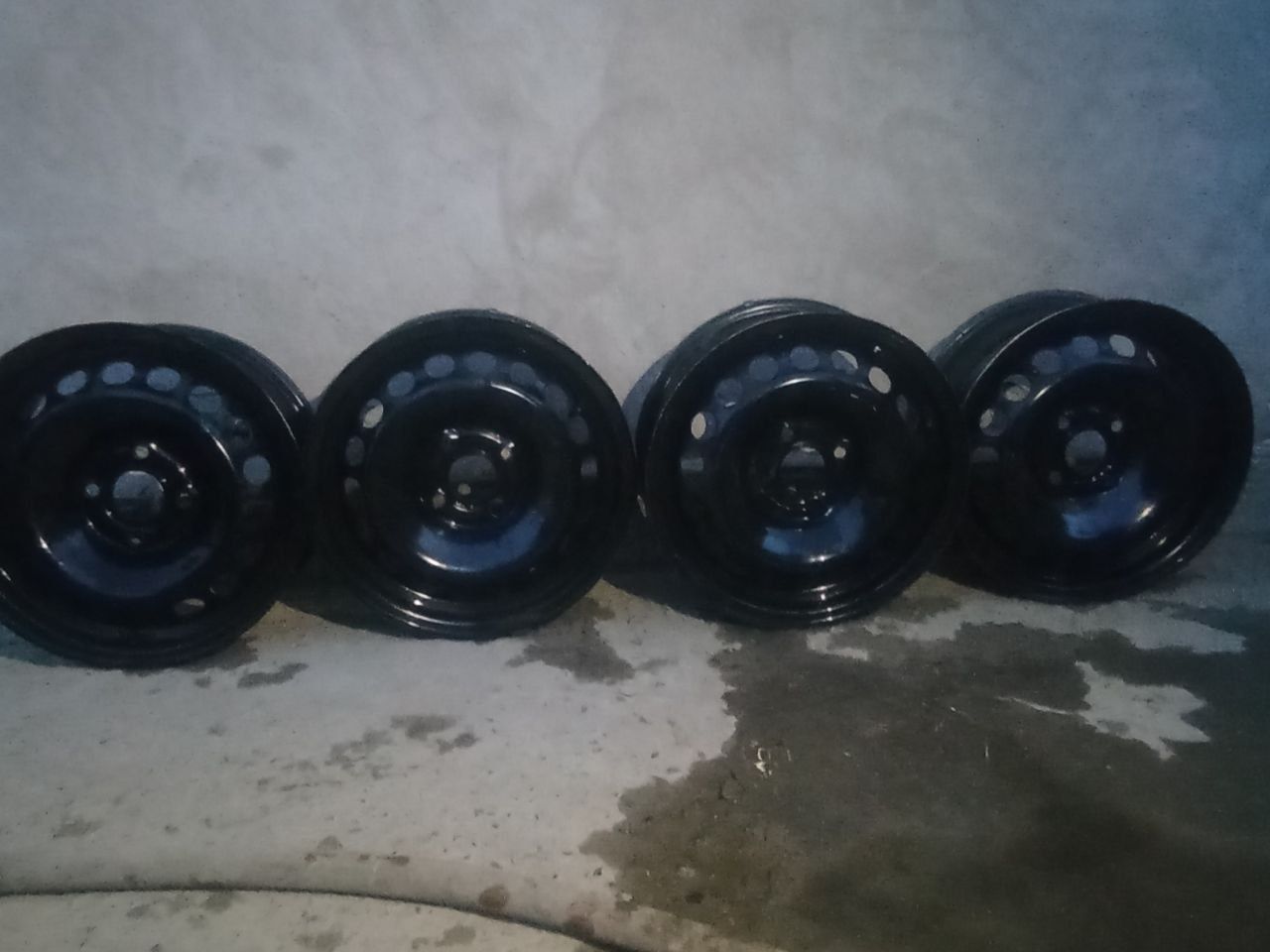 Cobalt radno‘y diskai kalpaklari bilan 4 ta