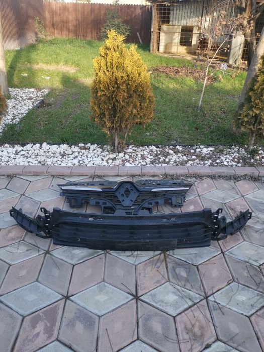 Grila inferioara bara fata Renault clio 4 facelift 2016/2017/2018/2019