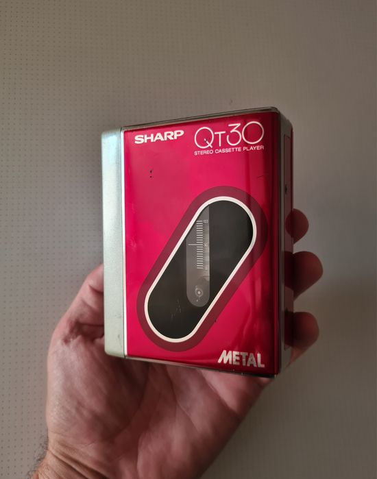 Sharp QT30 Walkman Casetofon Portabil