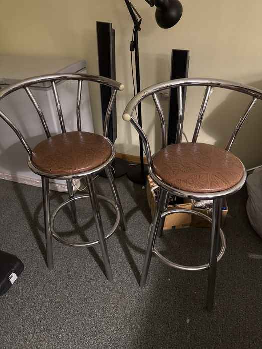 Барные стулья железные