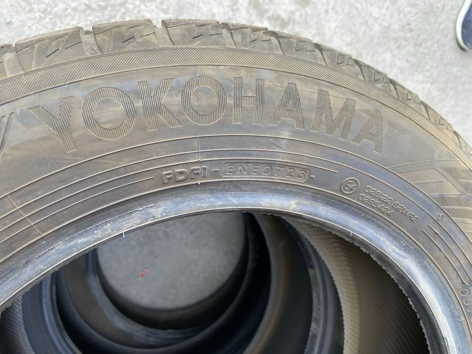 Yokohama дөңгелектері, аз айдалған, жаңа сияқты.
