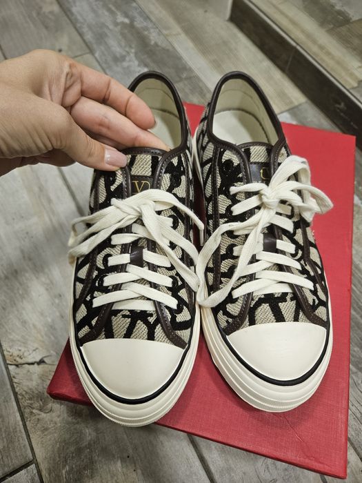 Кецове Valentino Garavani