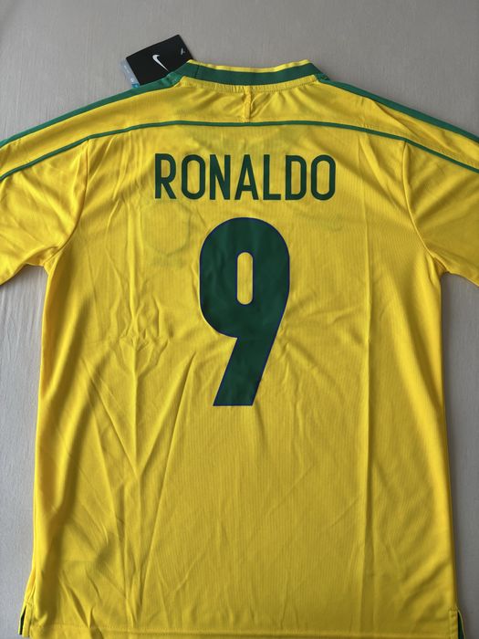 Brazil 1998 Home Kit / RONALDO 9