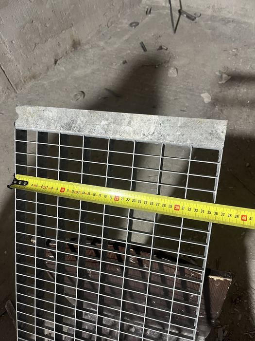 Trepte metalice zincate