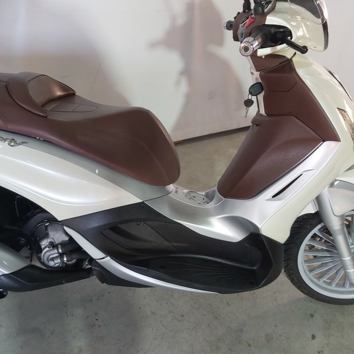 Piaggio Beverly 300 ie