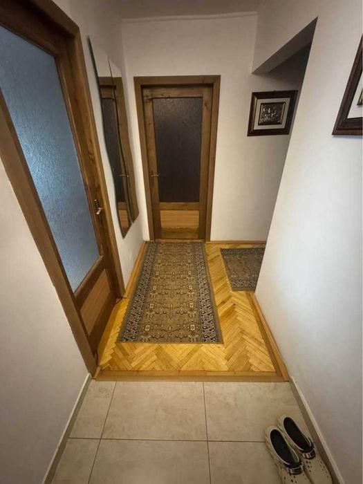 Apartament cu 3 camere in zona Garaje