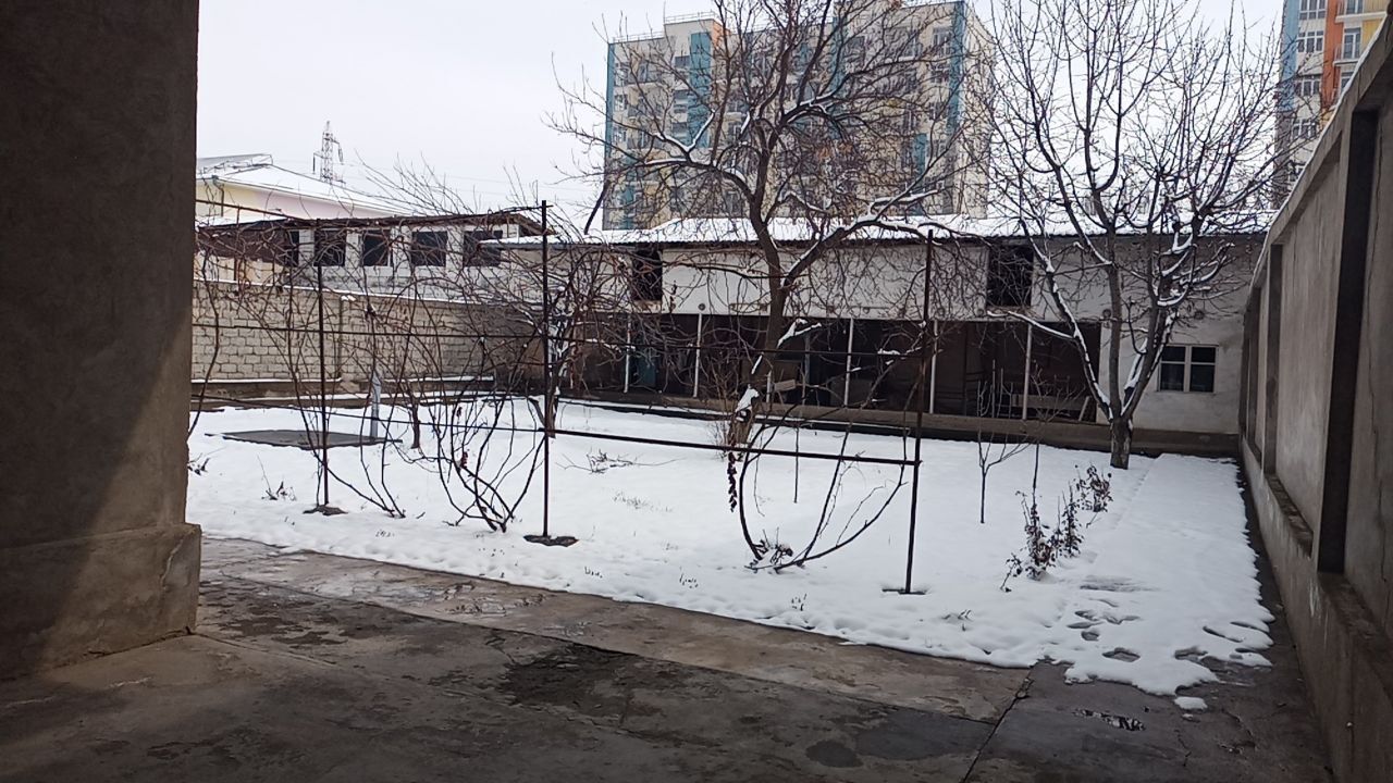 Барданкулда ховли уй сотилади
