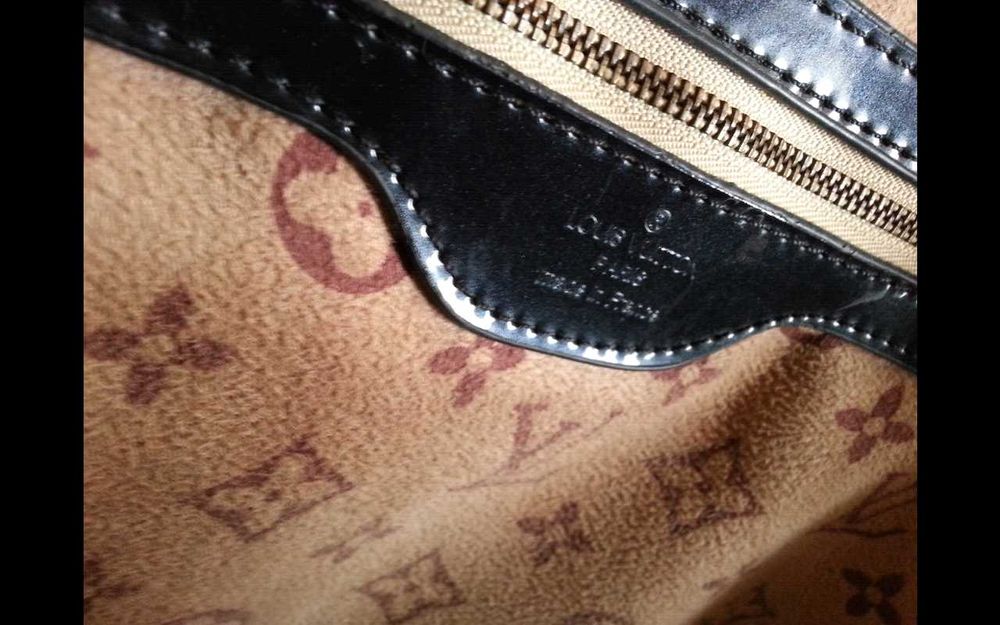 Продавам дамска чанта Louis Vuitton