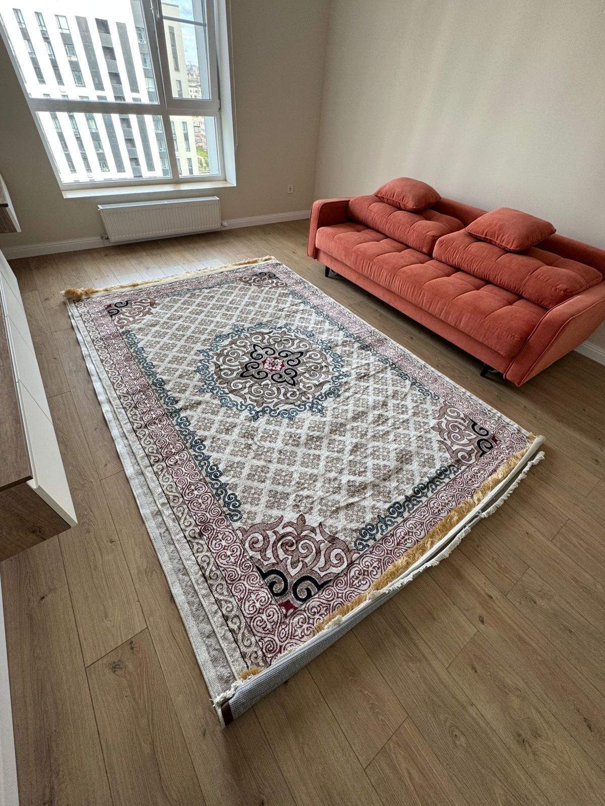 Продается ковер 2×3м