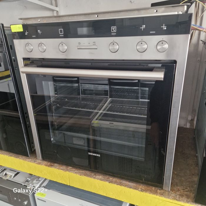 Комплект фурна и плот за вграждане SIEMENS Pyrolyse